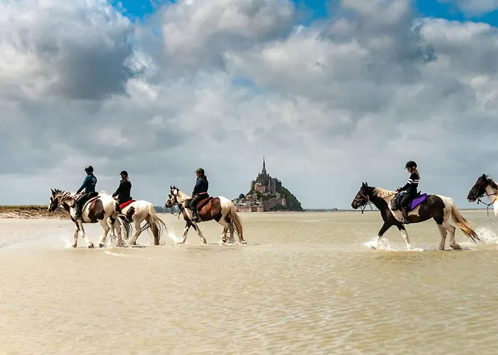 Holiday home Lucian Mont-saint-michel
